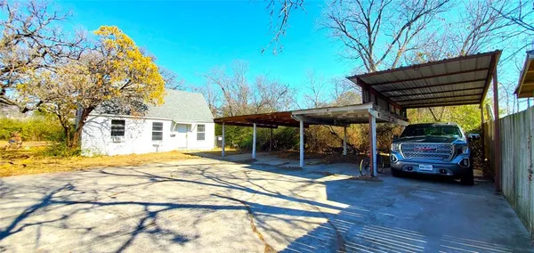 $1,300 | 2604 North Locust Street, Unit 100, Denton, TX 76209