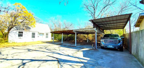 $1,300 | 2604 North Locust Street, Unit 100, Denton, TX 76209