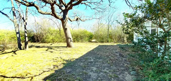 $1,300 | 2604 North Locust Street, Unit 100, Denton, TX 76209