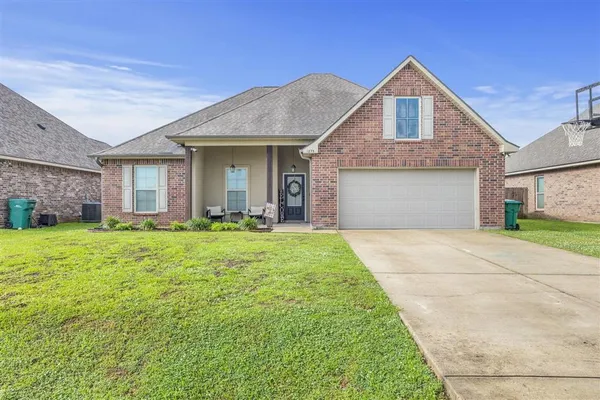 $2,000 | 1875 Poeyfarre Drive, Lake Charles, LA 70611