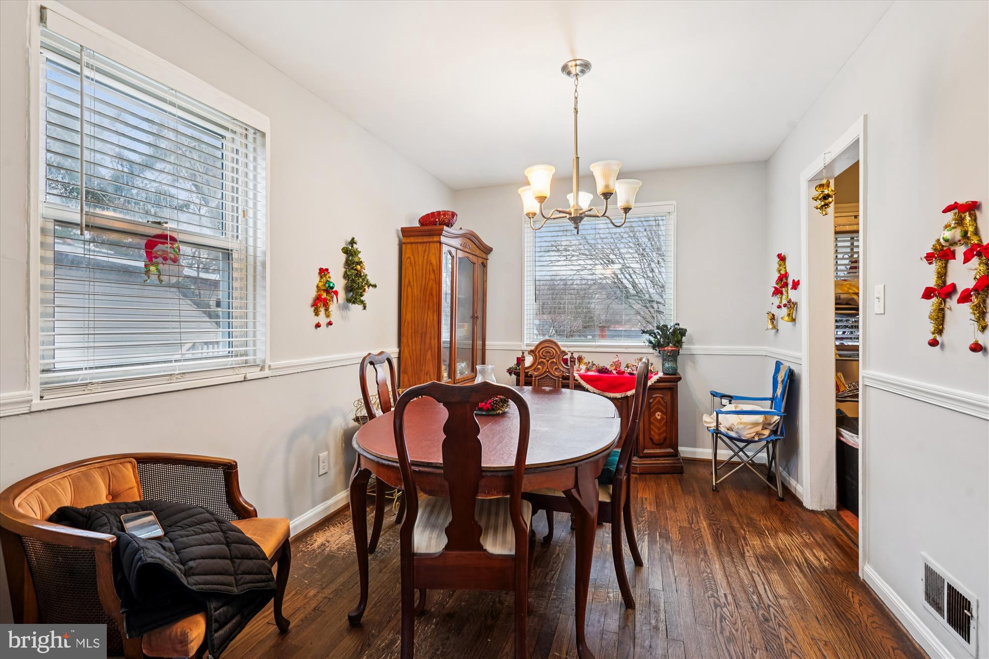 11951 Andrew Street Silver Spring, MD 20902 - Photo 15 of 41 Dining Room