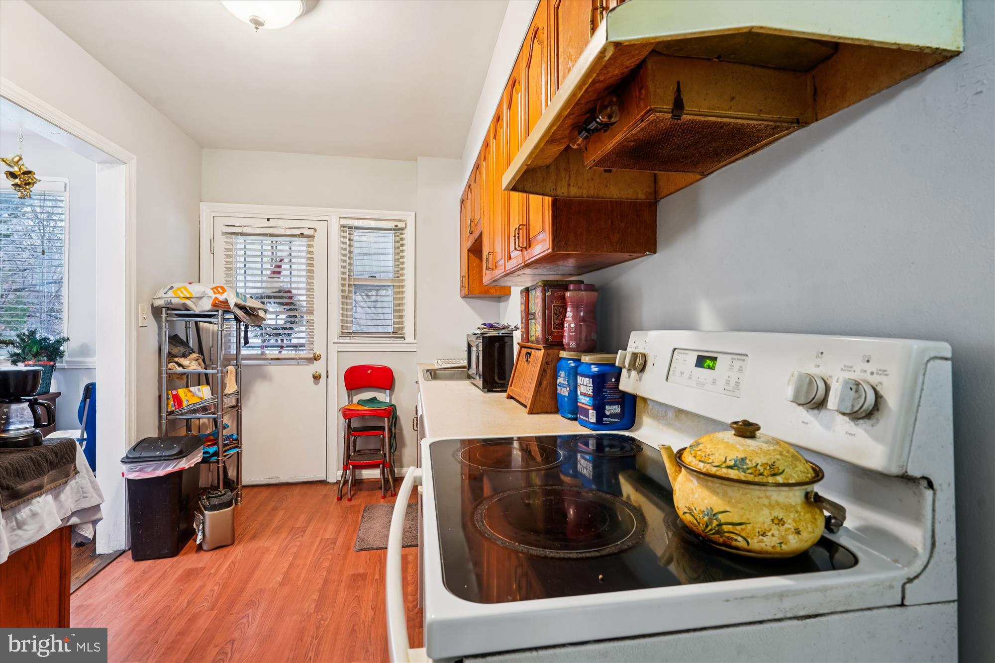 11951 Andrew Street Silver Spring, MD 20902 - Photo 18 of 41 Kitchen