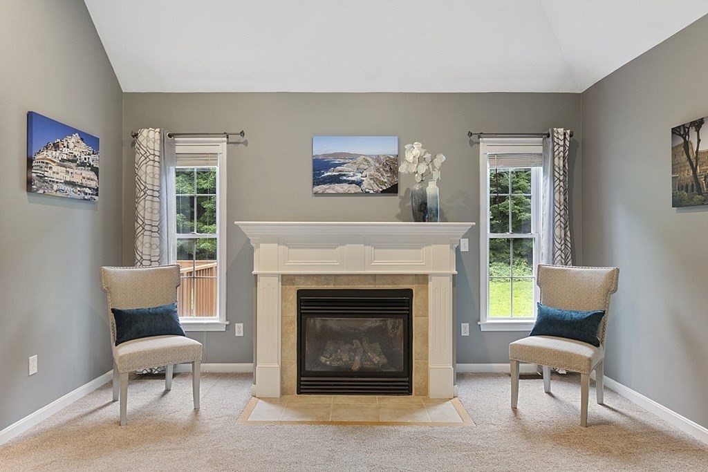35 Parker Road Shirley, MA 01464 - Photo 4 of 27