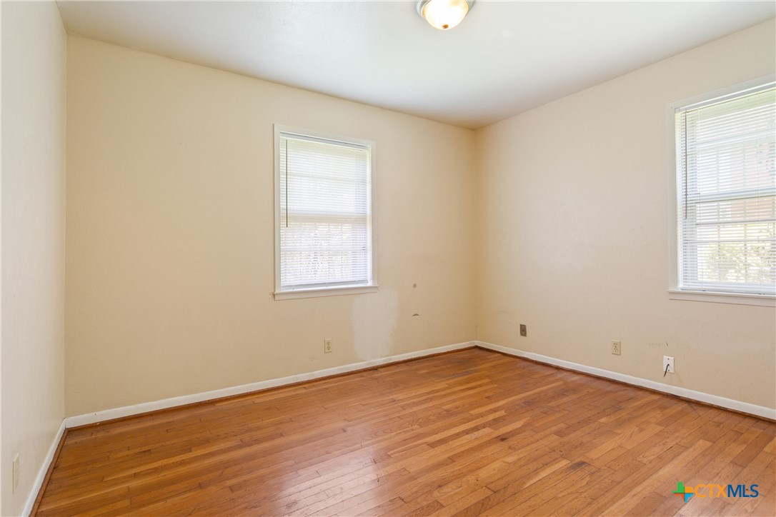 905 South 40th Street Temple, TX 76501 - Photo 12 of 29
