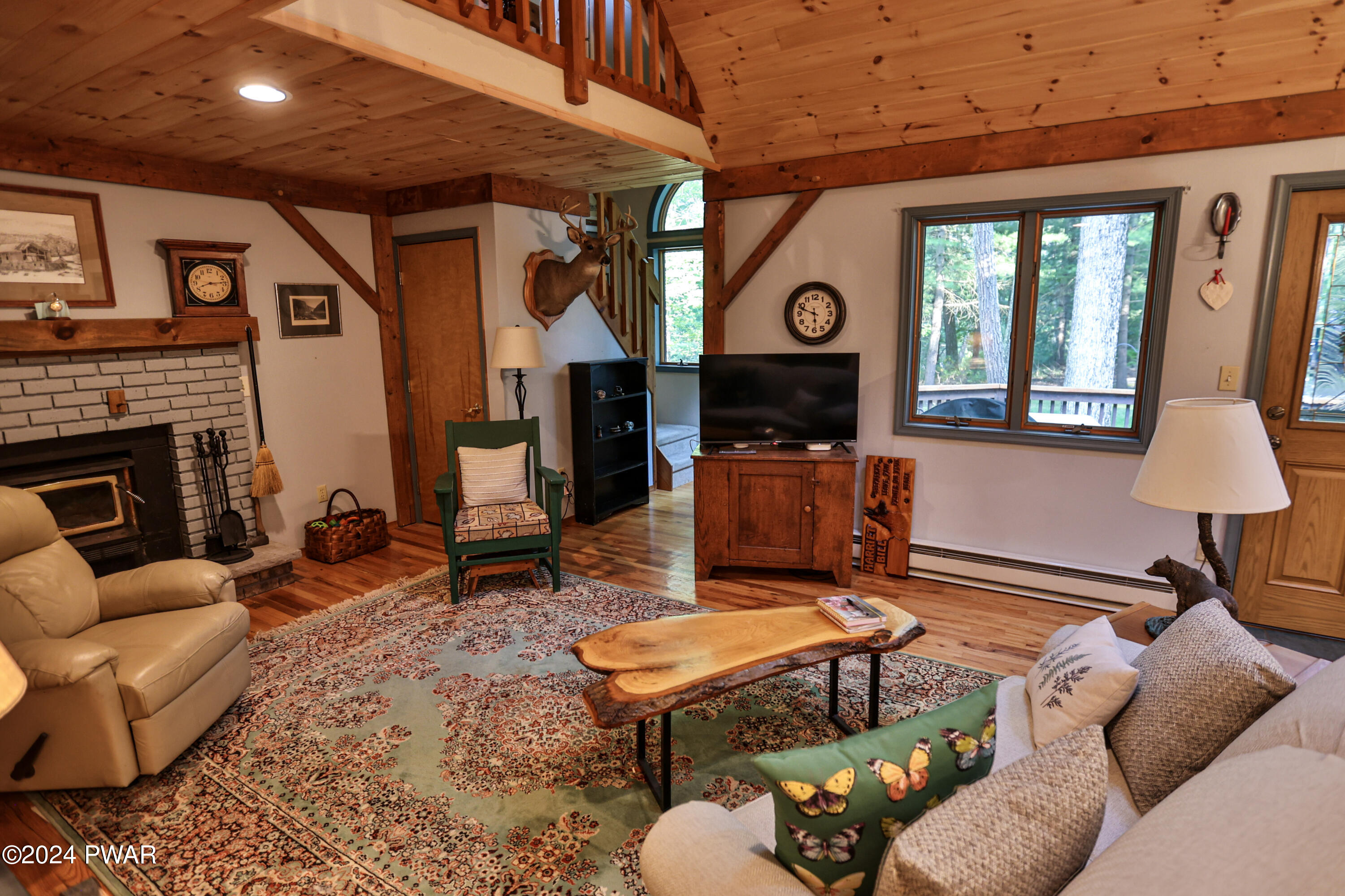 116 Chestnut Hill Road Shohola, PA 18458 - Photo 20 of 40 Living Room