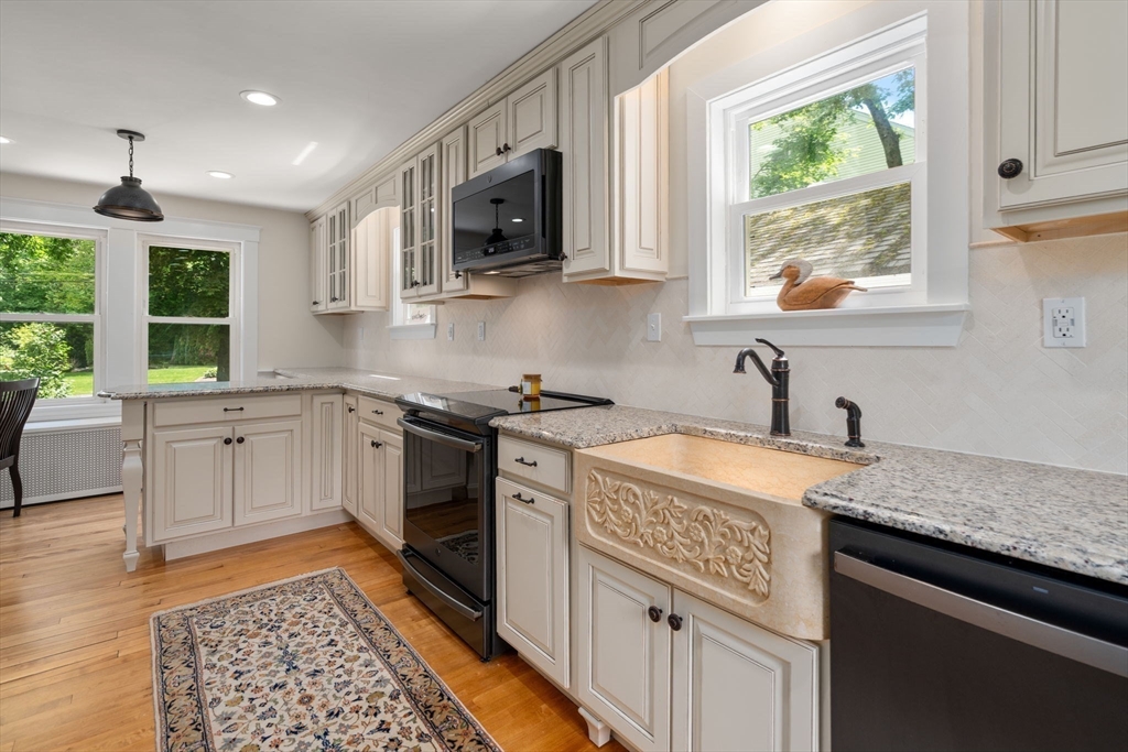 107 Winter Hill Road Holden, MA 01520 - Photo 11 of 34
