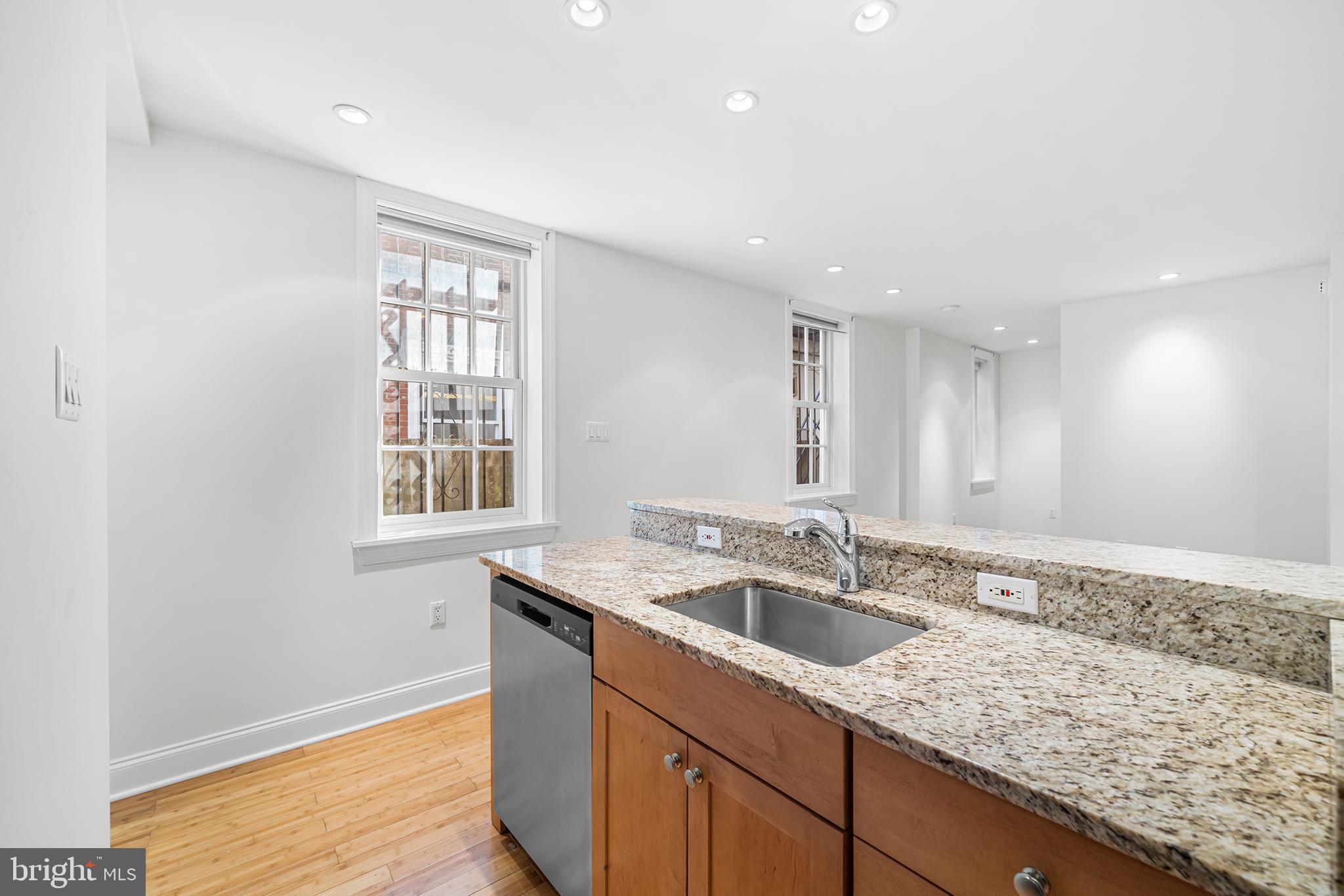 1205 Spruce Street, Unit 2 Philadelphia, PA 19107 - Photo 18 of 26