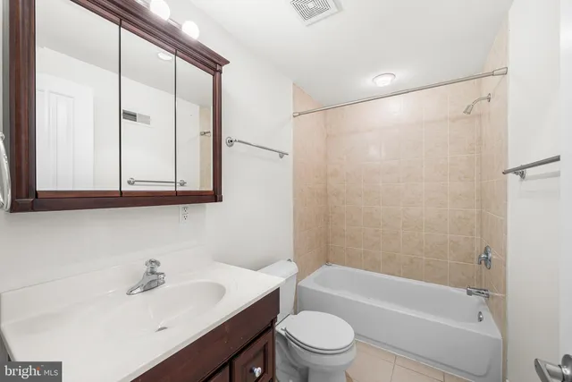 $295,000 | 1205 Spruce Street, Unit 2, Philadelphia, PA 19107