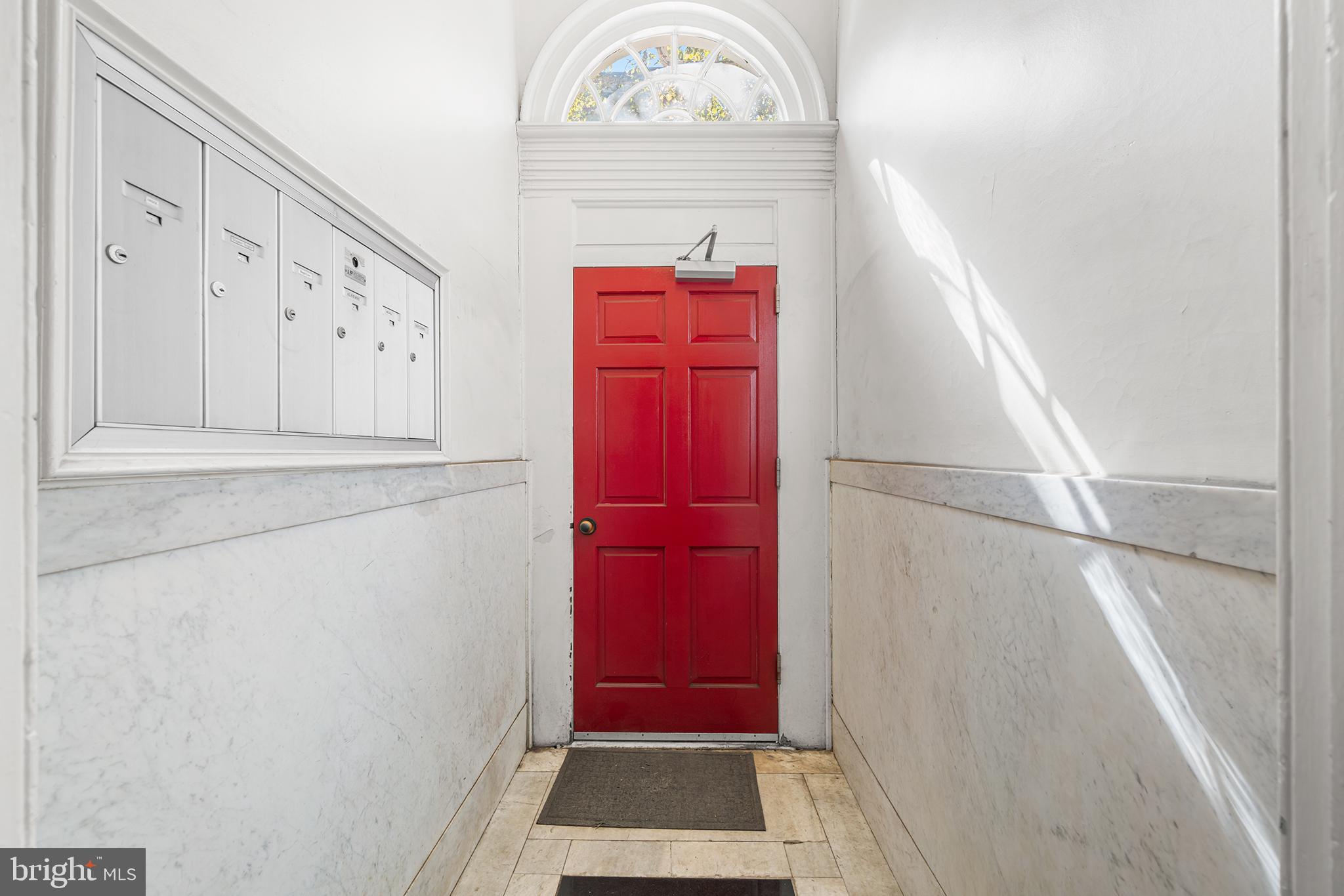 1205 Spruce Street, Unit 2 Philadelphia, PA 19107 - Photo 4 of 26