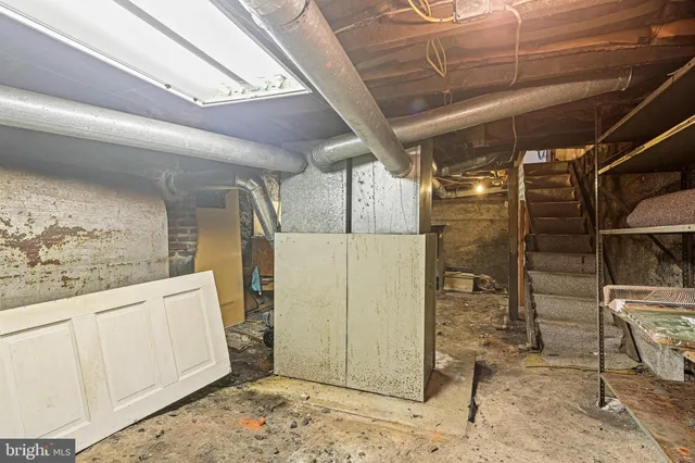 a view of a storage & utility room