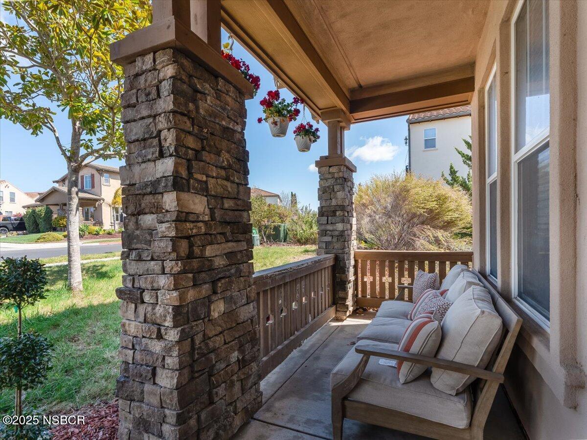 3854 Celestial Way Lompoc, CA 93436 - Photo 4 of 48 04-Central Coast Media & Marketing _ 385