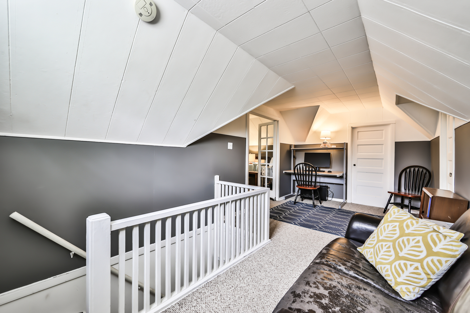 385 Addison Road Riverside, IL 60546 - Photo 24 of 35