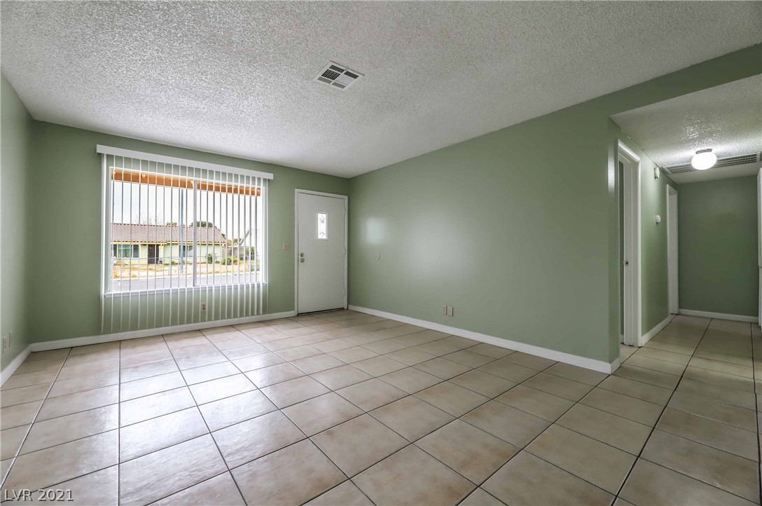 4800 Fernley Way Las Vegas, NV 89110 - Photo 12 of 36