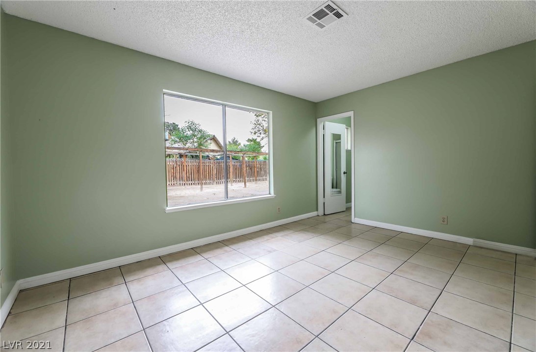 4800 Fernley Way Las Vegas, NV 89110 - Photo 14 of 36