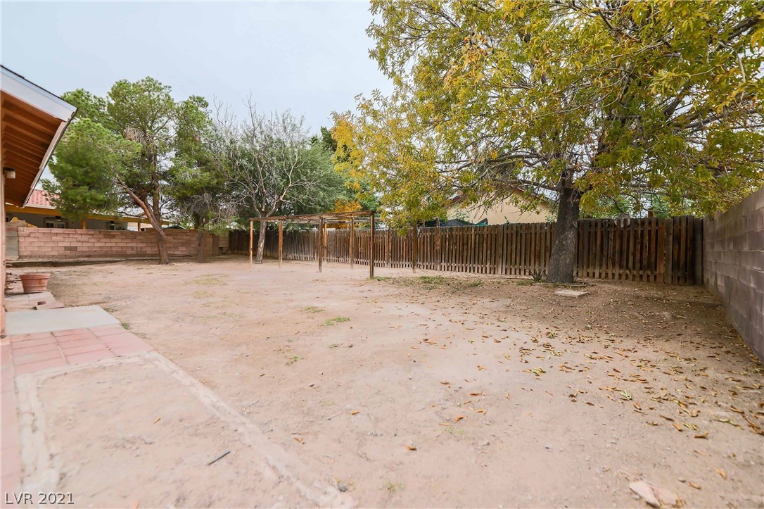 4800 Fernley Way Las Vegas, NV 89110 - Photo 34 of 36