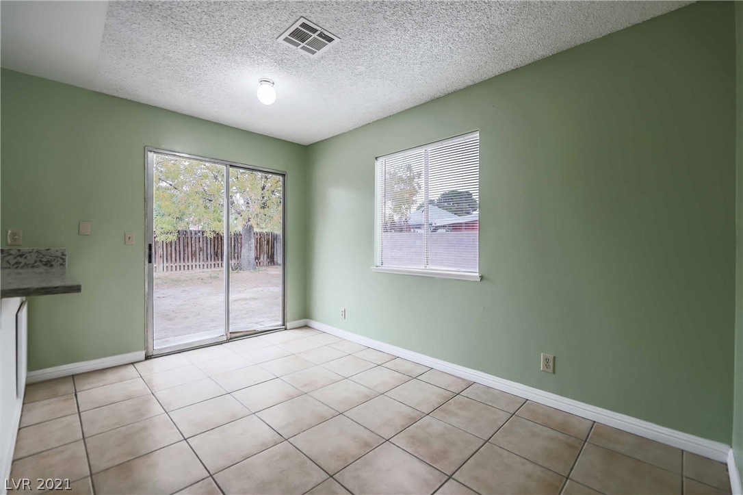 4800 Fernley Way Las Vegas, NV 89110 - Photo 6 of 36