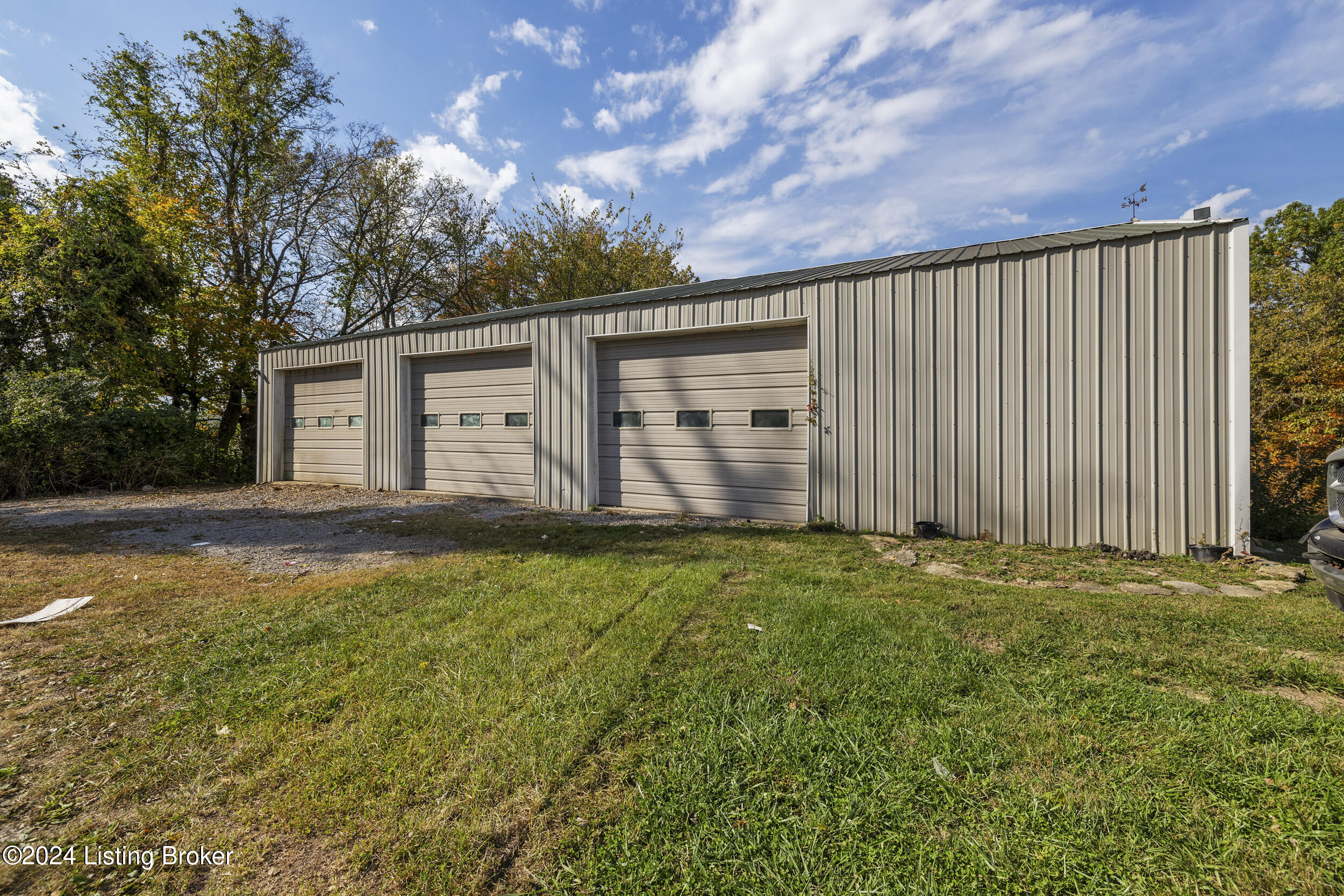 4811 Lake Jericho Road Smithfield, KY 40068 - Photo 12 of 46 OUTBUILDING