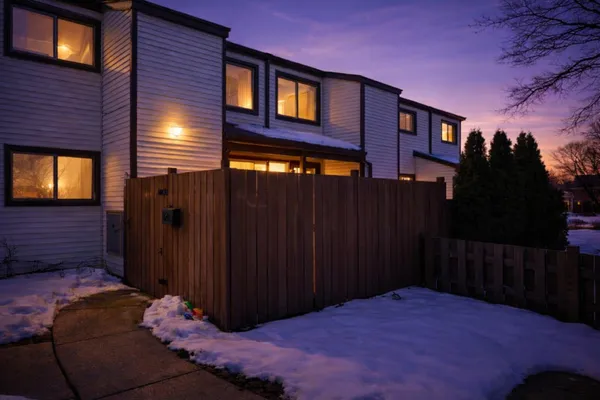 $129,000 | 8305 North 107th Street, Unit F, Milwaukee, WI 53224