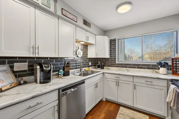 $129,000 | 8305 North 107th Street, Unit F, Milwaukee, WI 53224