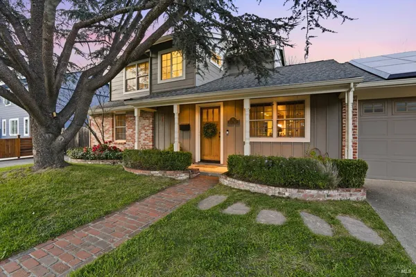 $1,195,000 | 6 Gothic Drive, Novato, CA 94947