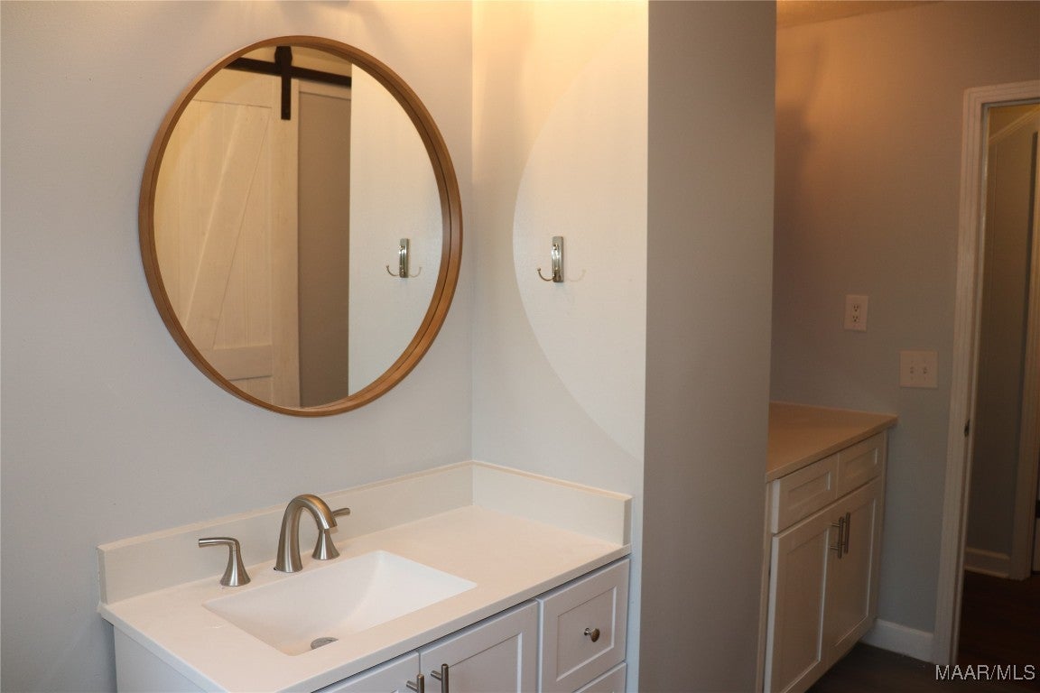 313 Holly Hill Road Enterprise, AL 36330 - Photo 16 of 44 Upstairs Bathroom.