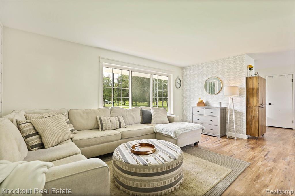 10863 Canada Road Birch Run, MI 48415 - Photo 11 of 63
