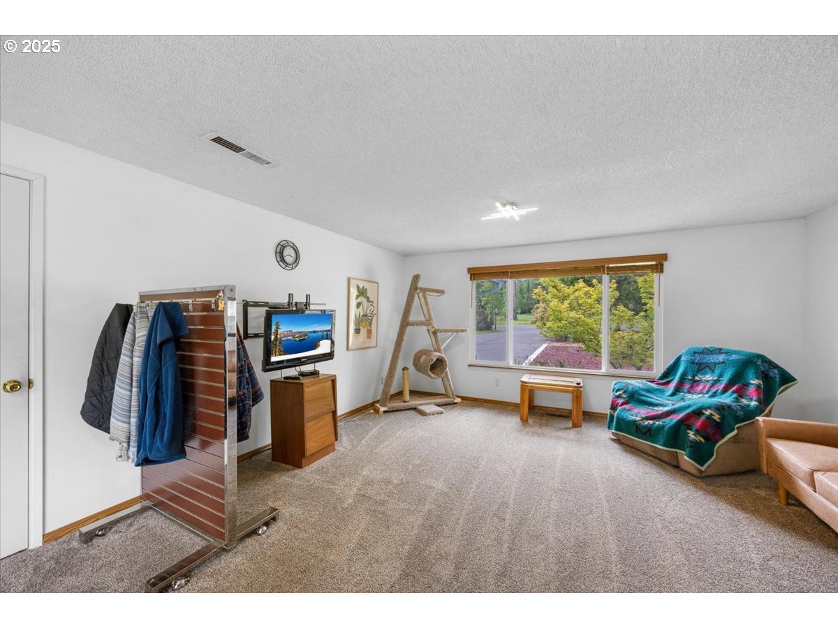 4819 Elgarose Road Roseburg, OR 97471 - Photo 11 of 30 Gallery Image 11