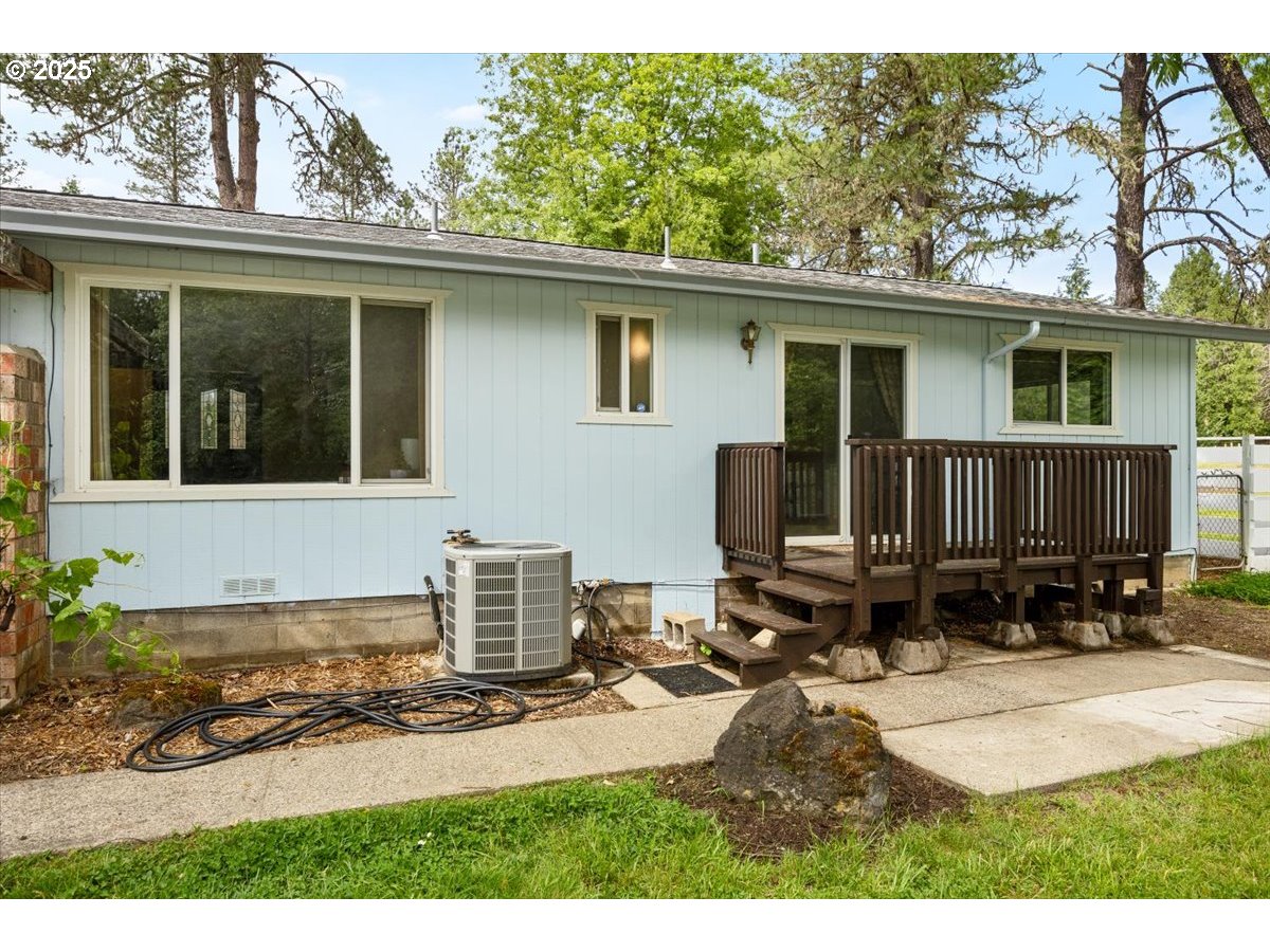 4819 Elgarose Road Roseburg, OR 97471 - Photo 19 of 30 Gallery Image 19