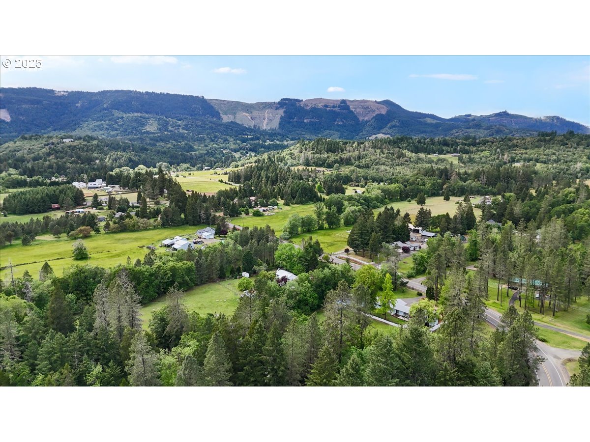 4819 Elgarose Road Roseburg, OR 97471 - Photo 27 of 30 Gallery Image 27