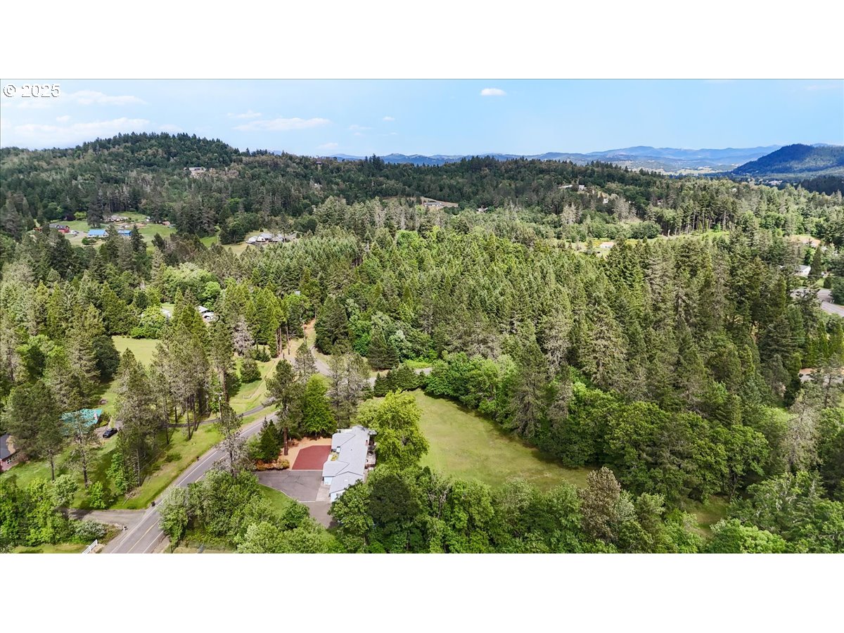 4819 Elgarose Road Roseburg, OR 97471 - Photo 28 of 30 Gallery Image 28