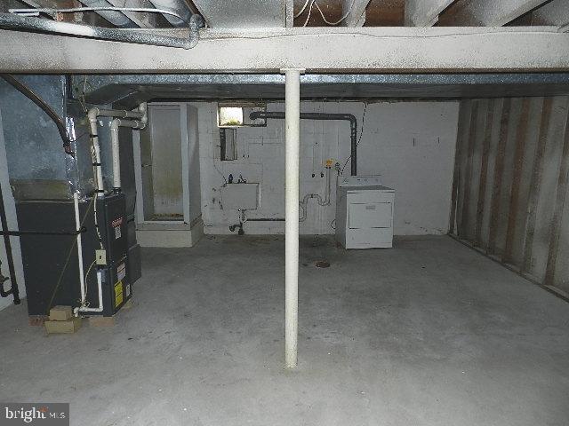 239 Diller Road Hanover, PA 17331 - Photo 23 of 27 Laundry Area w/ Shower Stall