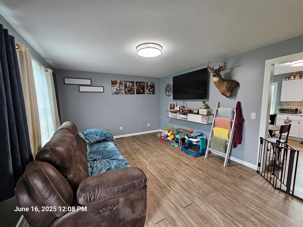 326 Flatwoods Road Marion, VA 24354 - Photo 9 of 21 Gallery Image 9