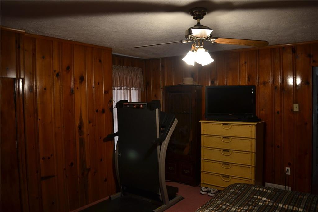 65 Frazier Avenue McKees Rocks, PA 15136 - Photo 16 of 25