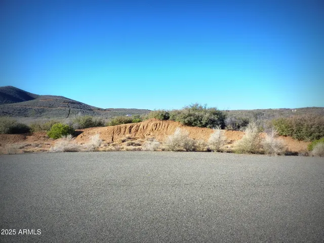 $250,000 | 402 East Woodland Way, Unit 6, Dewey, AZ 86327