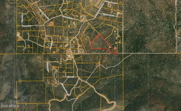 a picture of a bench in a white house