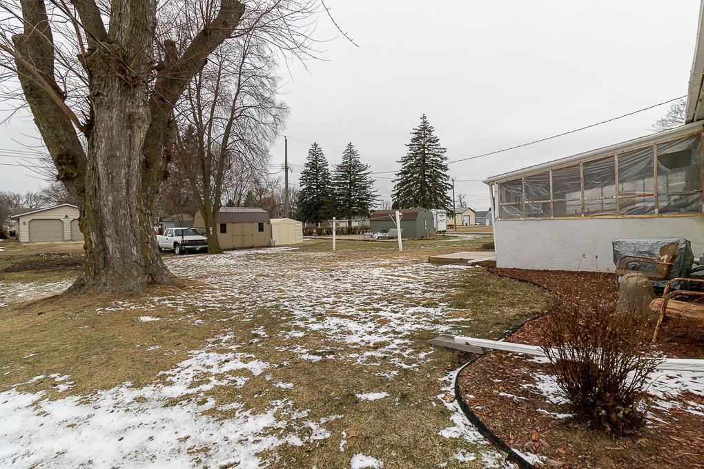 142 3rd Avenue Southwest Winnebago, MN 56098 - Photo 25 of 34
