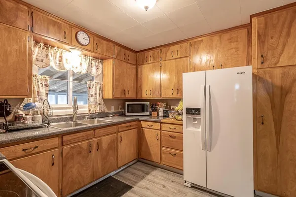 $129,900 | 142 3rd Avenue Southwest, Winnebago, MN 56098