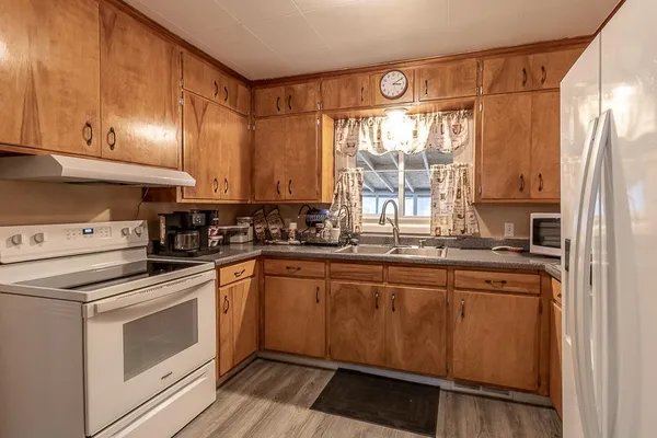 $129,900 | 142 3rd Avenue Southwest, Winnebago, MN 56098