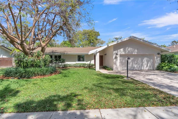 $929,000 | 11611 Southwest 106th Terrace, Miami, FL 33176