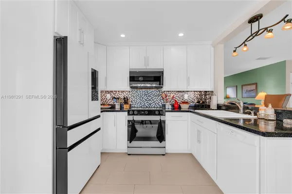 $929,000 | 11611 Southwest 106th Terrace, Miami, FL 33176