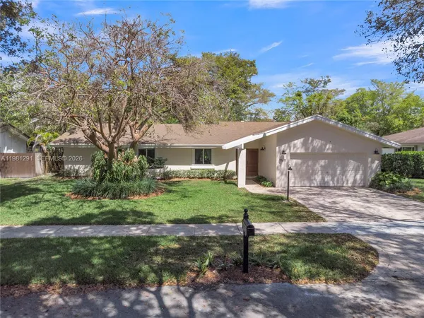 $929,000 | 11611 Southwest 106th Terrace, Miami, FL 33176