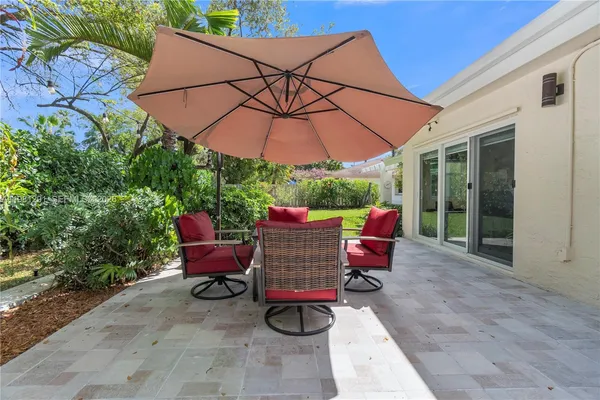 $929,000 | 11611 Southwest 106th Terrace, Miami, FL 33176