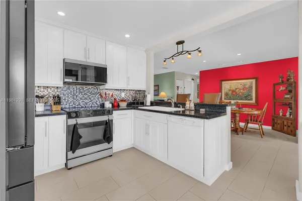 $929,000 | 11611 Southwest 106th Terrace, Miami, FL 33176