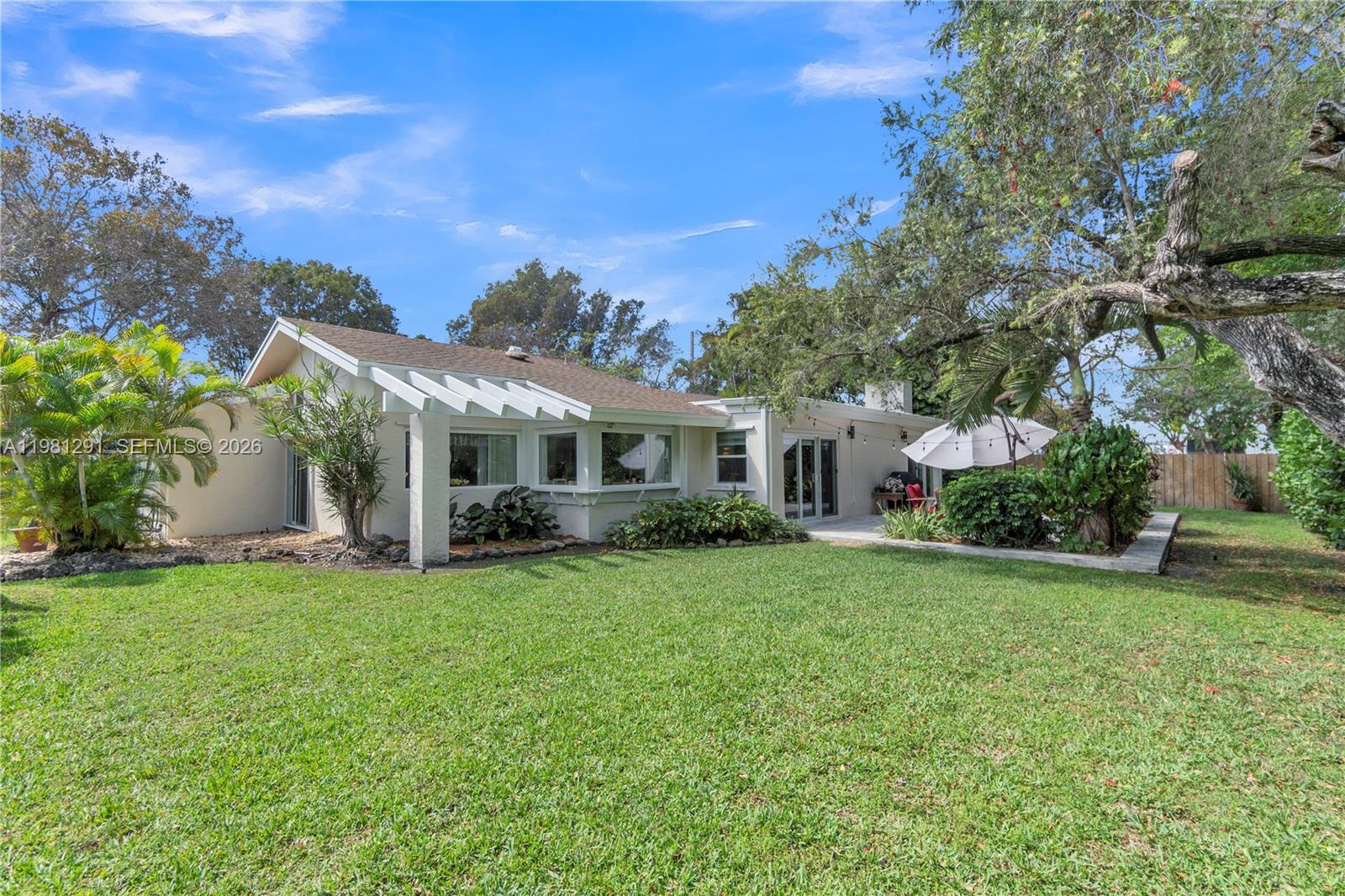 11611 Southwest 106th Terrace Miami, FL 33176 - Photo 8 of 50