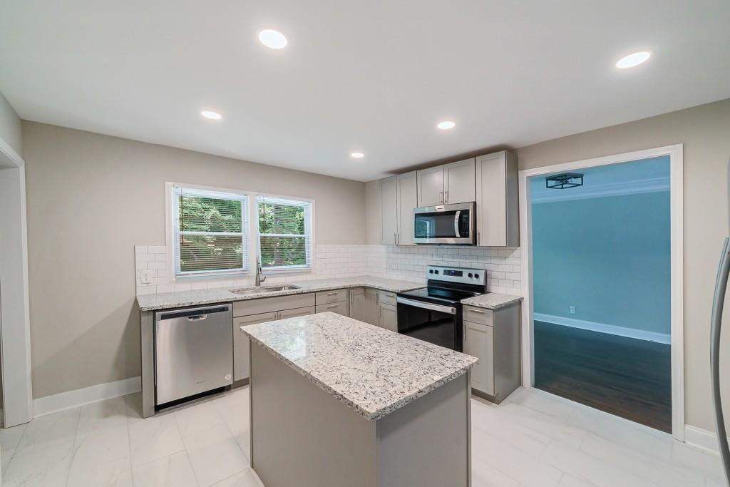 254 Richardson Road Northwest Atlanta, GA 30314 - Photo 13 of 42