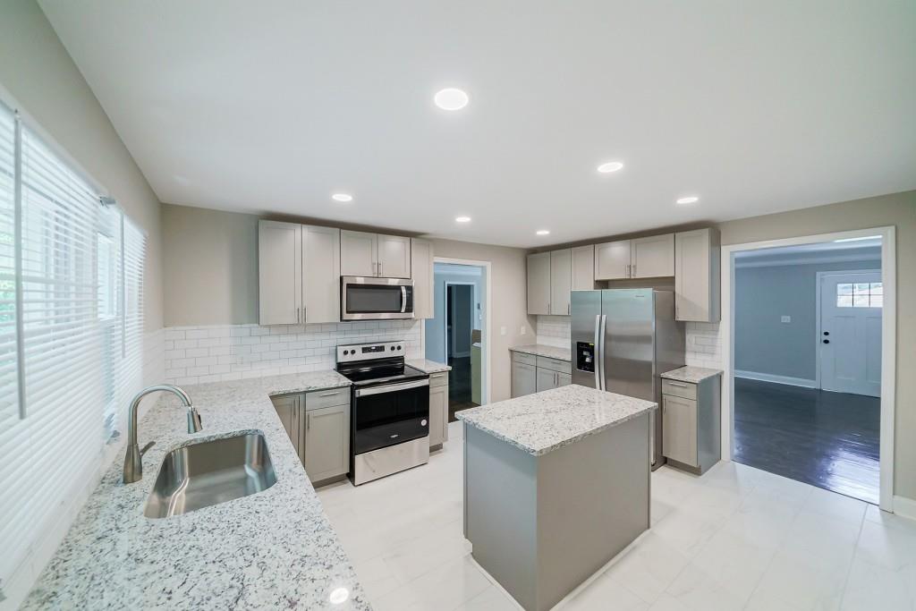 254 Richardson Road Northwest Atlanta, GA 30314 - Photo 10 of 42