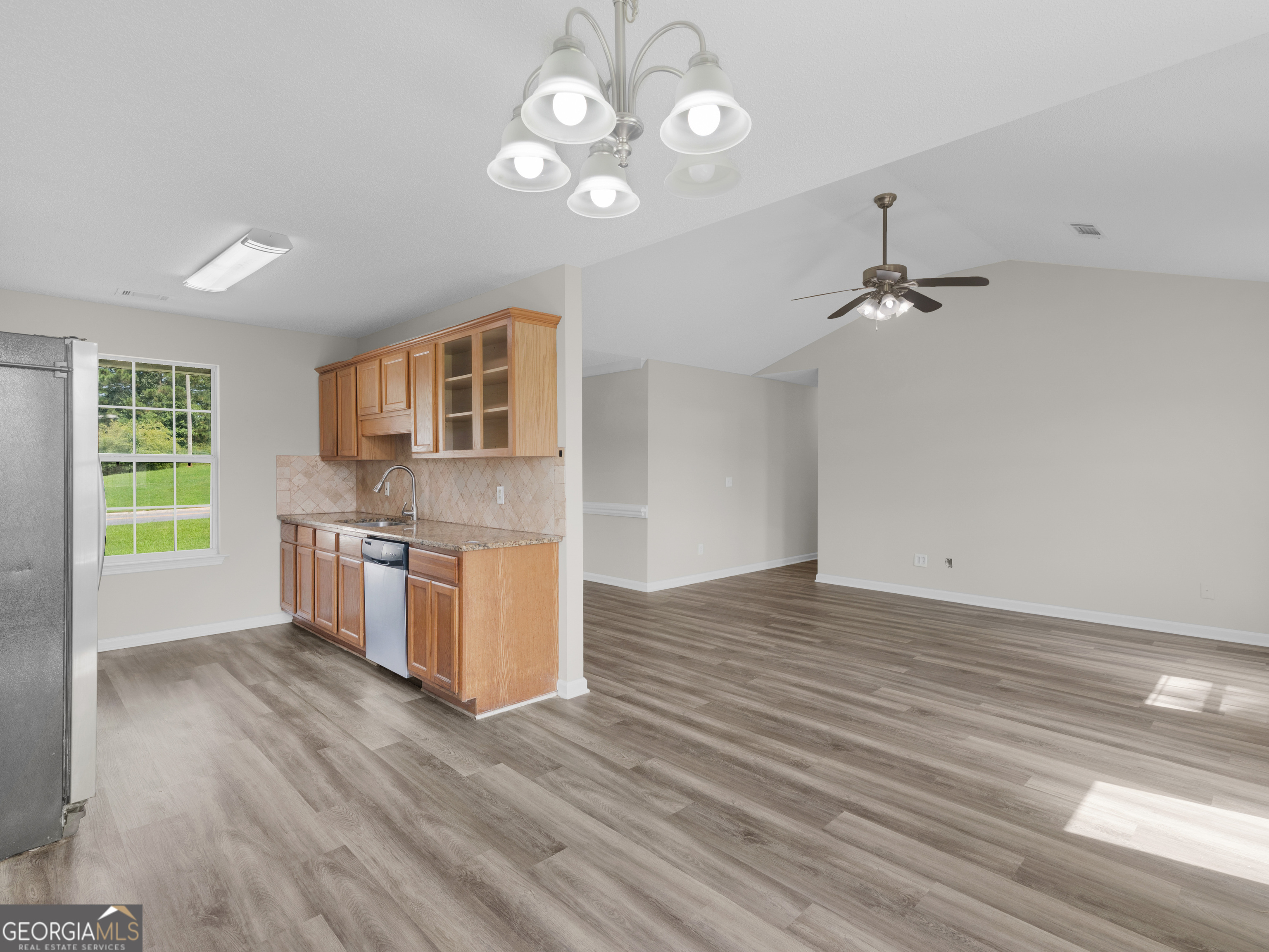360 Regal Road Jackson, GA 30233 - Photo 10 of 29