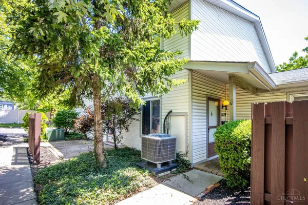 $141,800 | 1028 East Crescentville Road, West Chester, OH 45246