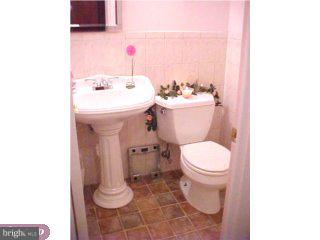 7452 Hill Road Philadelphia, PA 19128 - Photo 5 of 6 Gallery Image 5