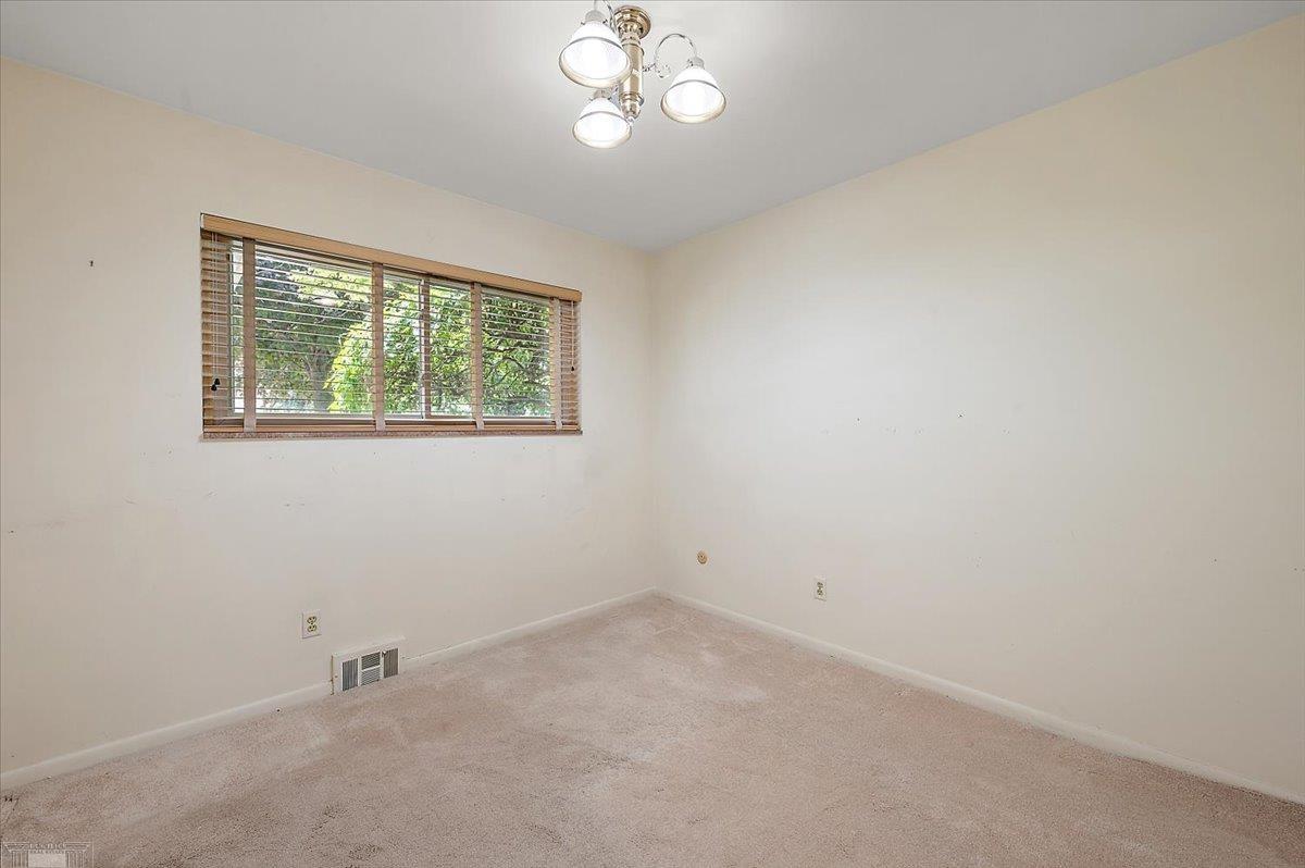 632 South Rosedale Court Grosse Pointe Woods, MI 48236 - Photo 28 of 63